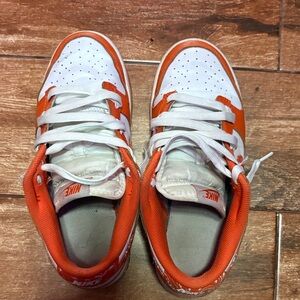 Nike low dunks paisley pack orange